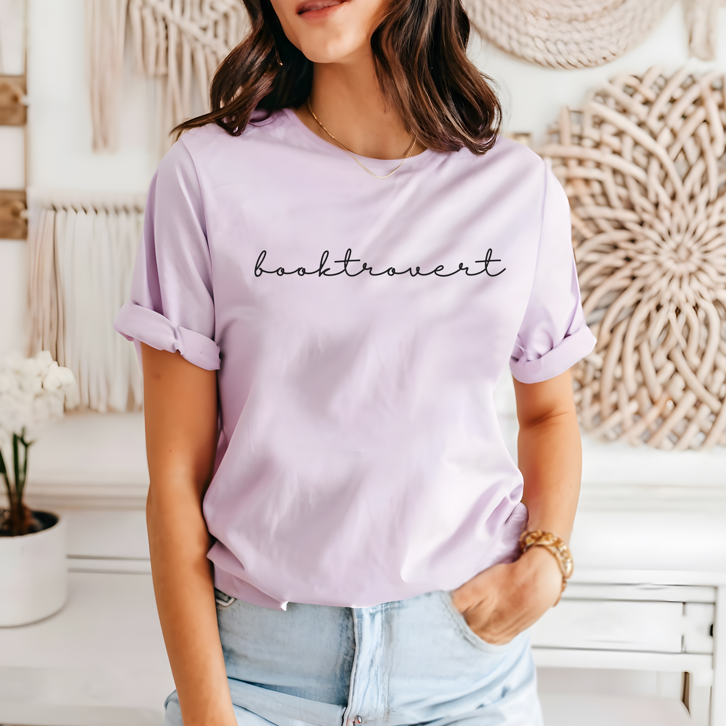 Booktrovert Script T-Shirt